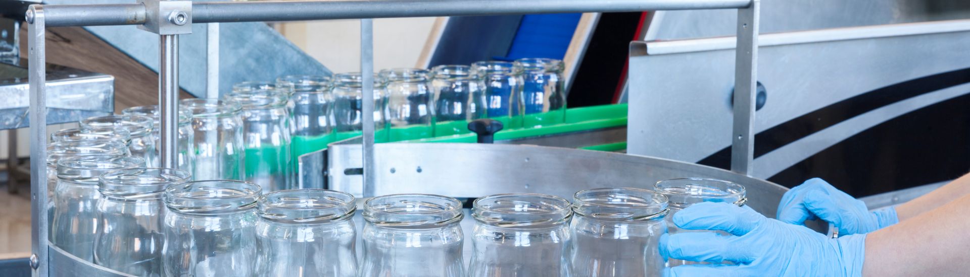 Работник в производството на храни