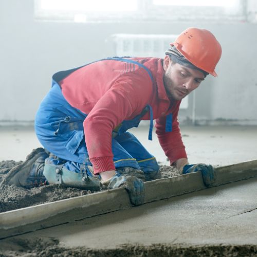 Muncitori in constructii