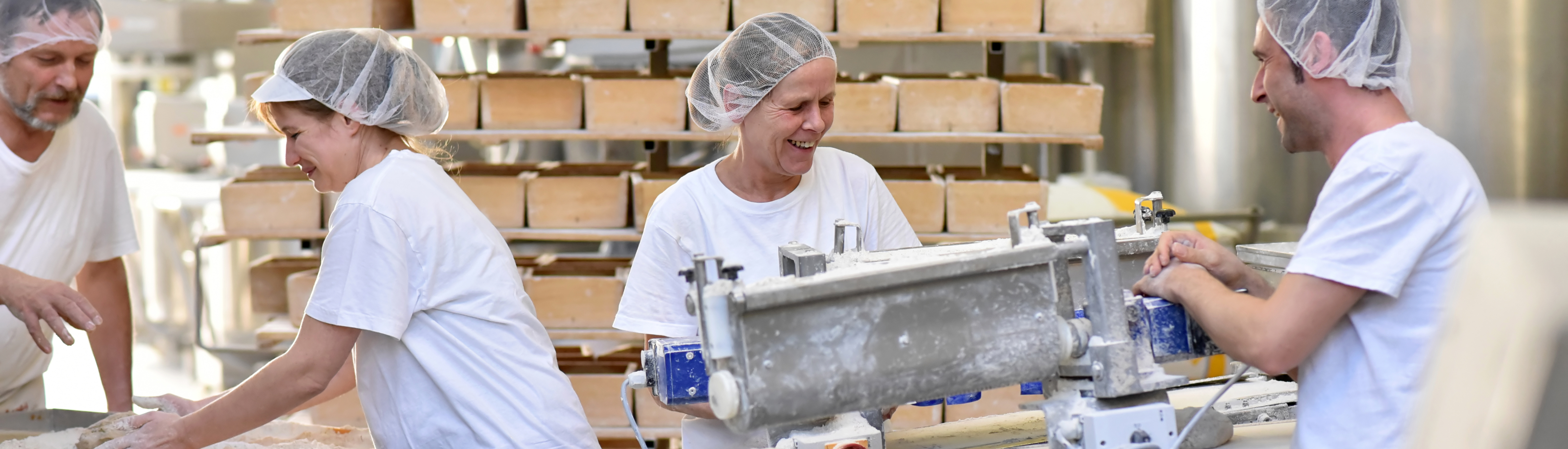 Загальний робітник в хлібопекарні