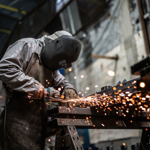Independent construction fitter