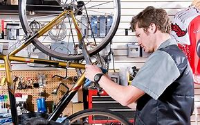 Allround worker assistant bike mechanic