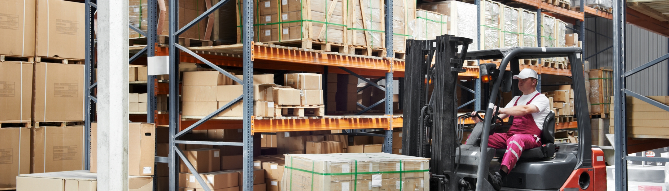 Production employee with Forklift