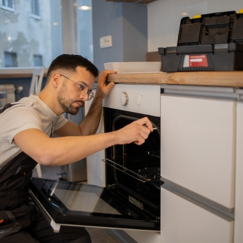 Handy man for all-round maintenance work